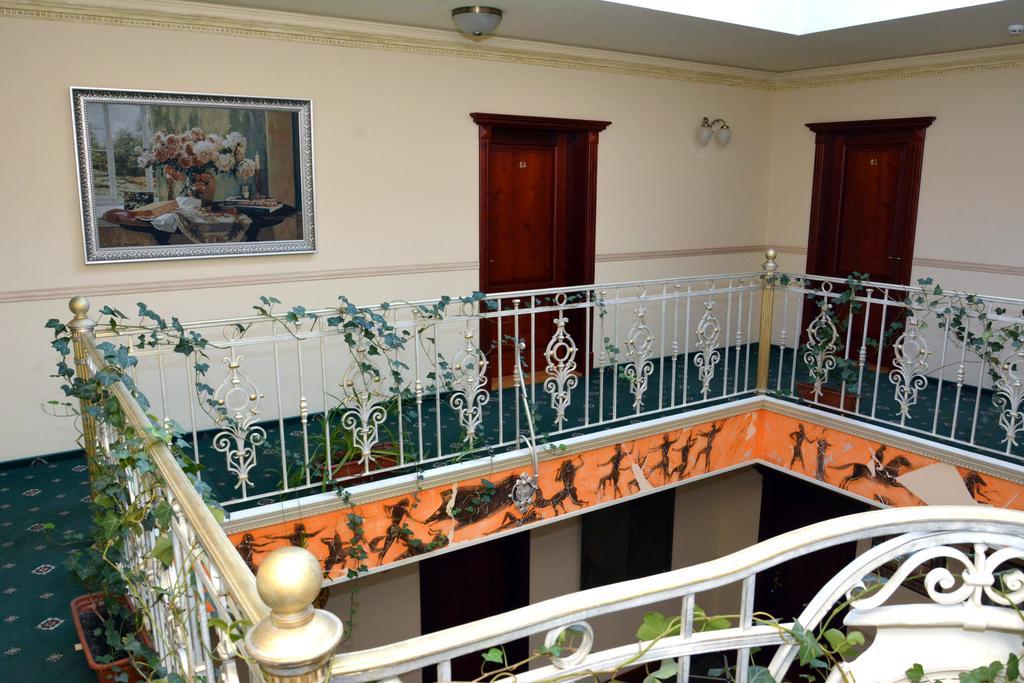 Atrium Hotel Ivano-Frankivsk Exteriör bild