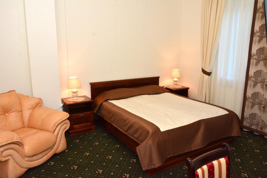 Atrium Hotel Ivano-Frankivsk Rum bild