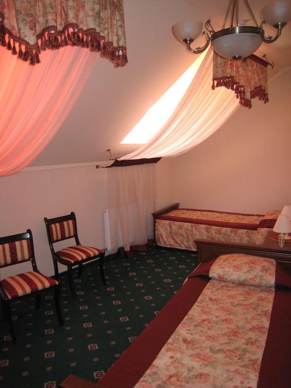 Atrium Hotel Ivano-Frankivsk Rum bild